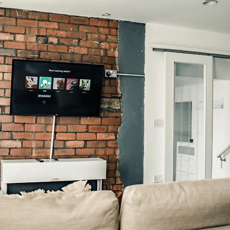 Dealhouse Apartments 10 ハダーズフィールド エクステリア 写真