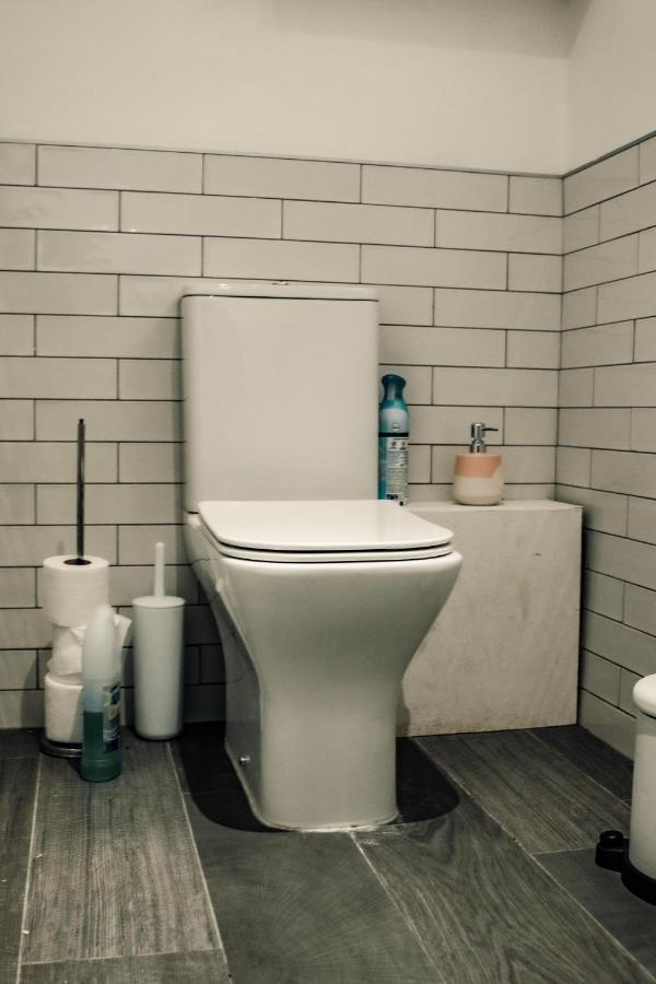 Dealhouse Apartments 10 ハダーズフィールド エクステリア 写真